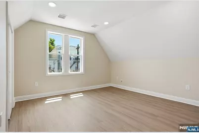 30 Edison Street 2 #2, Bloomfield, NJ 07003 - Photo 8