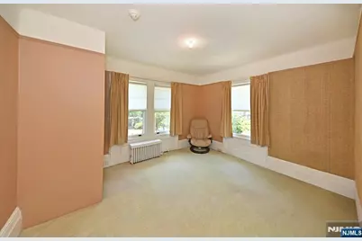 145 Park Avenue, Leonia, NJ 07605 - Photo 16