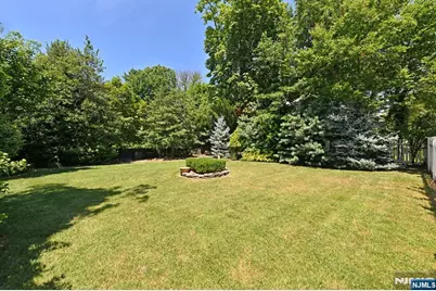 145 Park Avenue, Leonia, NJ 07605 - Photo 24