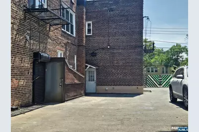 839-845 Sanford Avenue, Newark, NJ 07106 - Photo 4