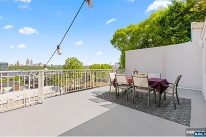 7 Oakdene Terrace, Edgewater, NJ 07020 - Photo 2