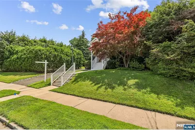 199 Larch Avenue, Teaneck Township, NJ 07666 - Photo 2