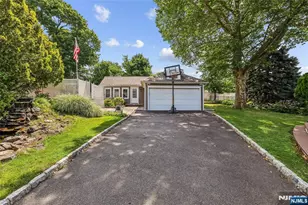 199 Larch Ave, Teaneck Township, NJ 07666 - Photo 34