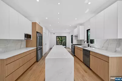 122 Edsall Avenue, Palisades Park, NJ 07650 - Photo 28