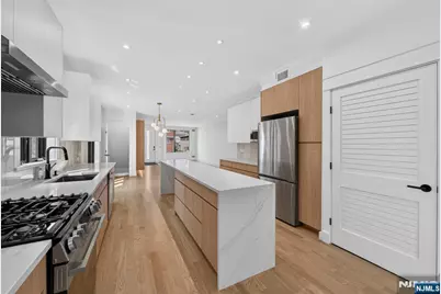 122 Edsall Avenue, Palisades Park, NJ 07650 - Photo 32