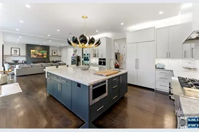29 Roslyn Avenue, Englewood Cliffs, NJ 07632 - Photo 12
