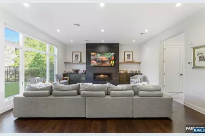 29 Roslyn Avenue, Englewood Cliffs, NJ 07632 - Photo 16