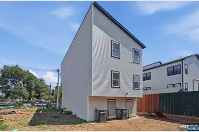 54 Pennsylvania Avenue, Newark, NJ 07114 - Photo 30