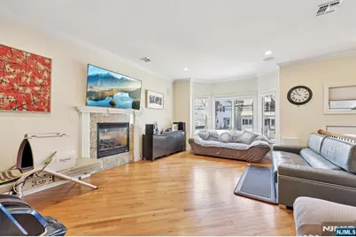 421 Lafayette Avenue 421 #421, Cliffside Park, NJ 07010 - Photo 2