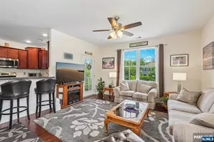 43 Elston Ct 207, Wanaque, NJ 07420 - Photo 4