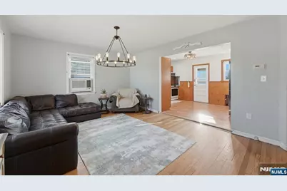 653 7th Street, Lyndhurst Township, NJ 07071 - Photo 10