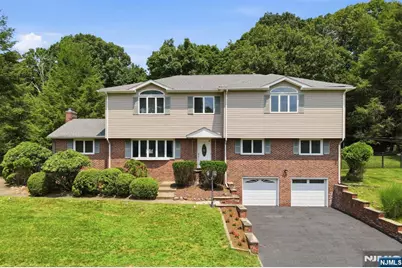 39 Fox Hill Road, Upper Saddle River, NJ 07458 - Photo 2