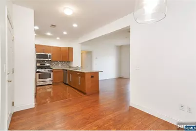 3203 Windsor Park Court 203 #203, Englewood, NJ 07631 - Photo 4