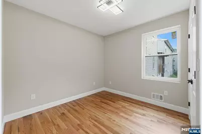 434 10th Street, Newark, NJ 07103 - Photo 8