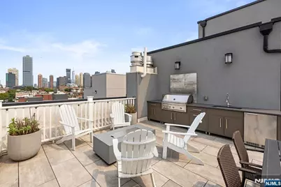 332 Newark Avenue 4A #4A, Jersey City, NJ 07302 - Photo 18