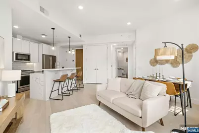 332 Newark Avenue 4A #4A, Jersey City, NJ 07302 - Photo 6