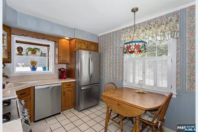 45 Cleveland Avenue, Hasbrouck Heights, NJ 07604 - Photo 6