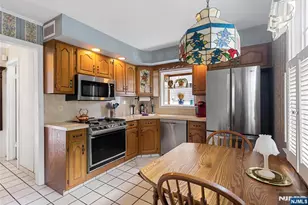 45 Cleveland Ave, Hasbrouck Heights, NJ 07604 - Photo 8