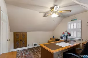 45 Cleveland Ave, Hasbrouck Heights, NJ 07604 - Photo 16