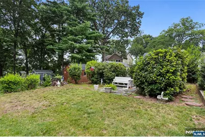 45 Cleveland Avenue, Hasbrouck Heights, NJ 07604 - Photo 32