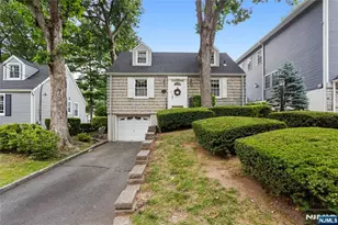 45 Cleveland Ave, Hasbrouck Heights, NJ 07604 - Photo 2