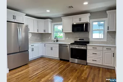 203 Westervelt Place 2 #2, Lodi, NJ 07644 - Photo 8