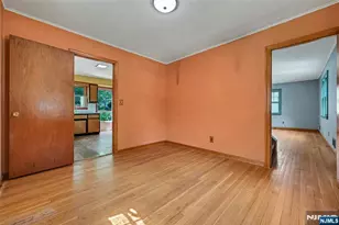 725 Millbrook Rd, River Edge, NJ 07661 - Photo 12