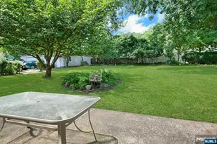 725 Millbrook Rd, River Edge, NJ 07661 - Photo 18