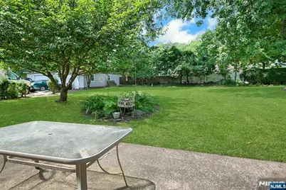 725 Millbrook Road, River Edge, NJ 07661 - Photo 4