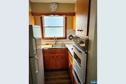 45 Jordan Avenue, Wallington, NJ 07057 - Photo 12