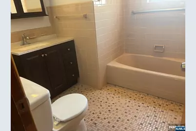 268 Palisade Avenue 1st Floor #1st floor, Garfield, NJ 07026 - Photo 4