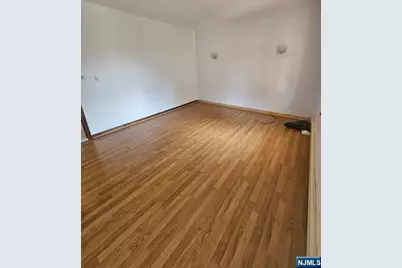 268 Palisade Avenue 1st Floor #1st floor, Garfield, NJ 07026 - Photo 6
