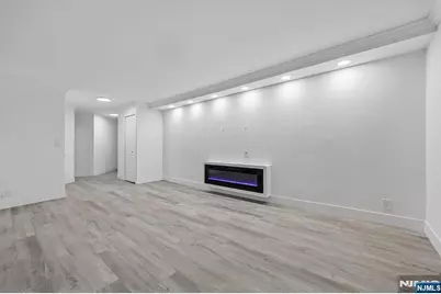200 Grand Cove Way 2D #2D, Edgewater, NJ 07020 - Photo 6