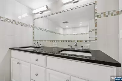 200 Grand Cove Way 2D #2D, Edgewater, NJ 07020 - Photo 22