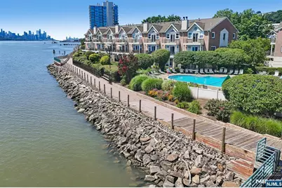 200 Grand Cove Way 2D #2D, Edgewater, NJ 07020 - Photo 38