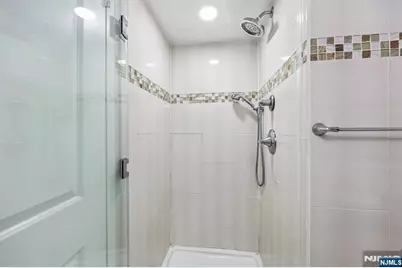 200 Grand Cove Way 2D #2D, Edgewater, NJ 07020 - Photo 24