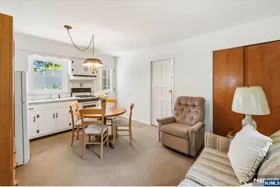 85 Page Drive, Oakland, NJ 07436 - Photo 12