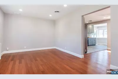40 Winslow Terrace, Fair Lawn, NJ 07410 - Photo 4