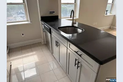 70 S Munn Avenue 905 #905, East Orange, NJ 07018 - Photo 6