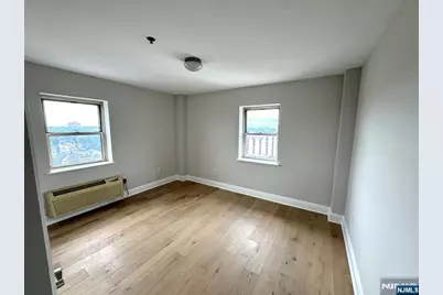 70 S Munn Avenue 905 #905, East Orange, NJ 07018 - Photo 10