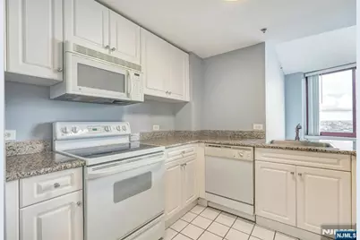 100 Old Palisade Road 3406 #3406, Fort Lee, NJ 07024 - Photo 8