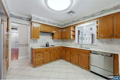 249 River Drive, Elmwood Park, NJ 07407 - Photo 6