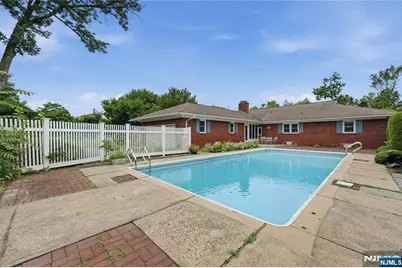 249 River Drive, Elmwood Park, NJ 07407 - Photo 40