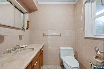 249 River Drive, Elmwood Park, NJ 07407 - Photo 28