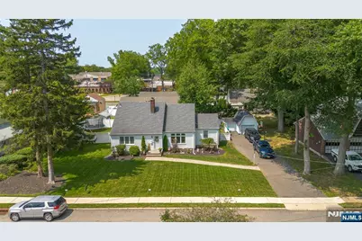 800 Asbury Street, New Milford, NJ 07646 - Photo 4