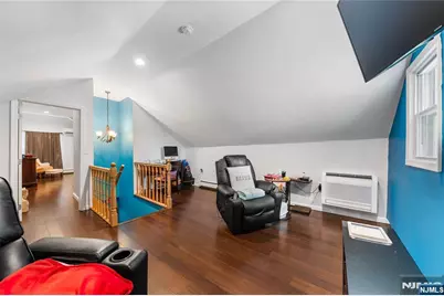 800 Asbury Street, New Milford, NJ 07646 - Photo 32