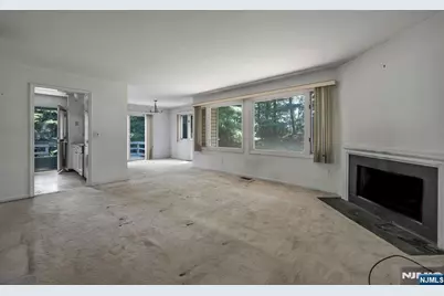 14 Parsons Court, Mahwah, NJ 07430 - Photo 16