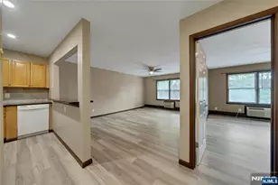 25 Market C7, Saddle Brook Township, NJ 07607 - Photo 12