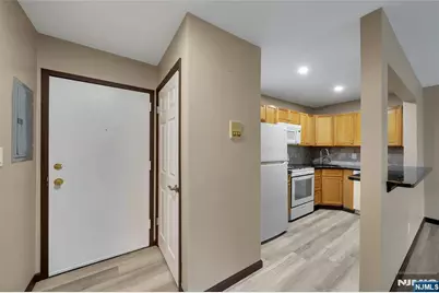 25 Market C7 #C7, Saddle Brook Township, NJ 07607 - Photo 10