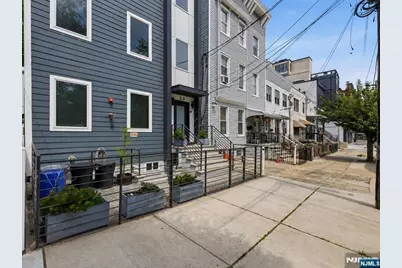 22 Lincoln Street 3 #3, Jersey City, NJ 07307 - Photo 36
